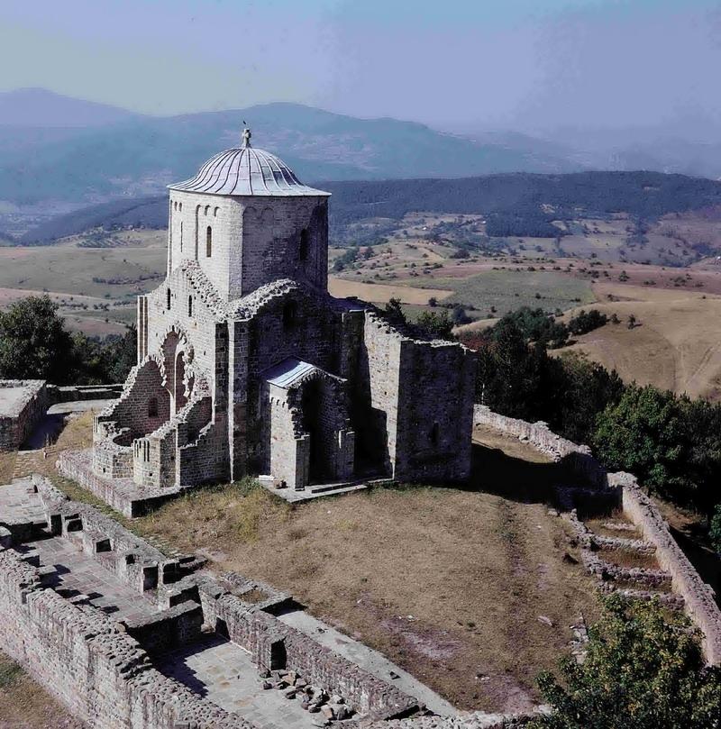 Manastirea Durdevi Stupovi